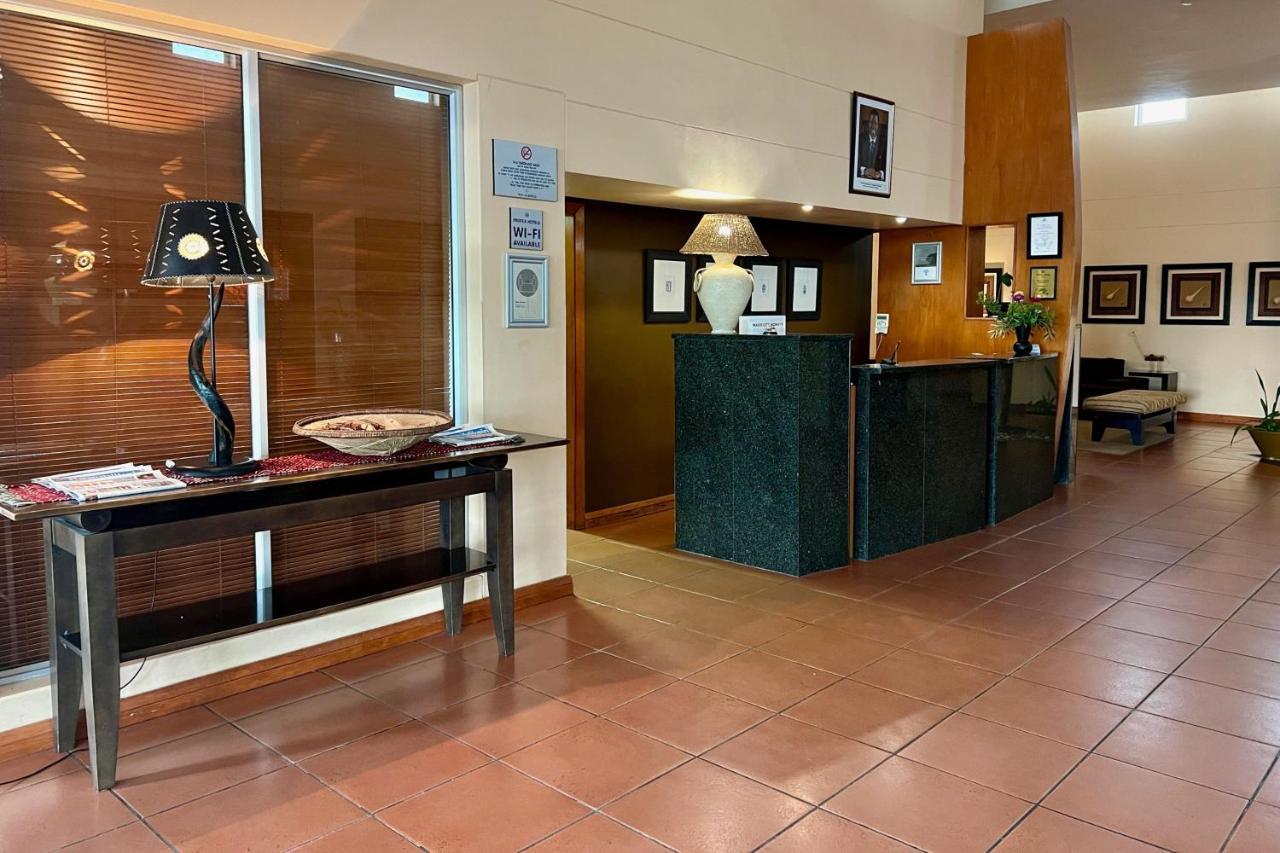 Protea Hotel By Marriott Ондангва Экстерьер фото